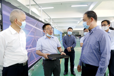 蚌埠市人民政府副市長吳永彬一行蒞臨我院，共謀校企合作與產教融合新篇章